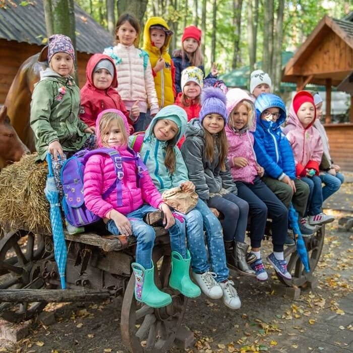 зображення дітей на відпочинку