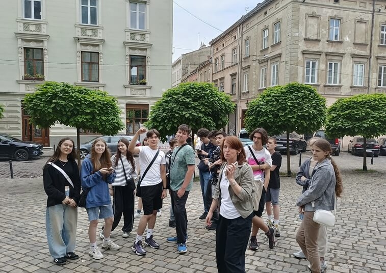 зображення дітей на відпочинку
