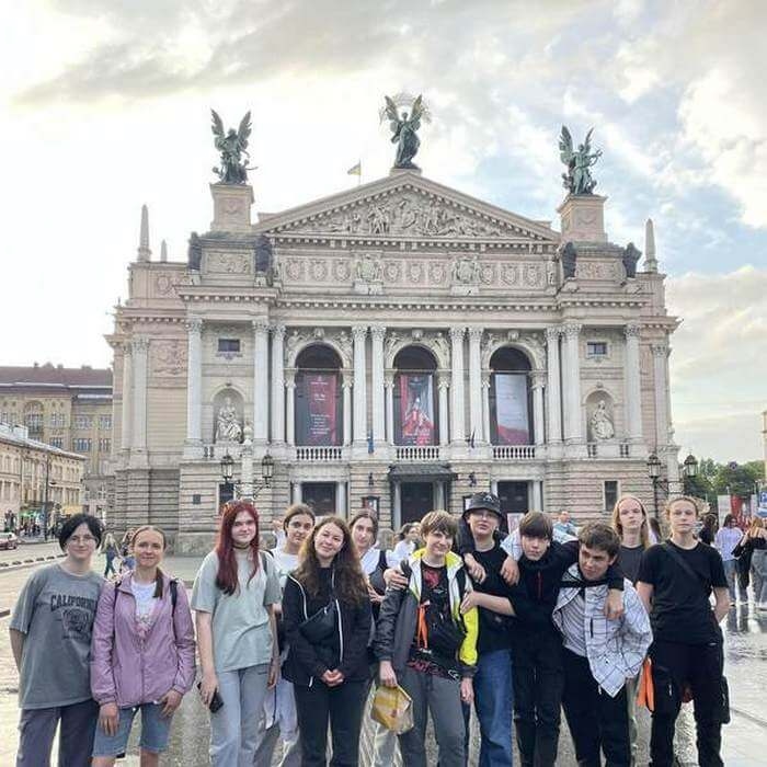 зображення дітей на відпочинку