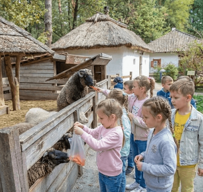 зображення дітей на відпочинку