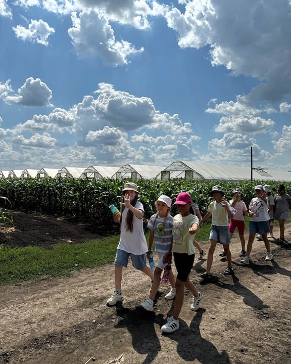 зображення дітей на відпочинку